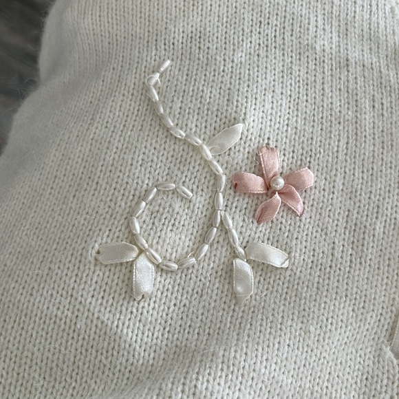 NWT Vintage Embellished White Sweater - Picture 8 of 10